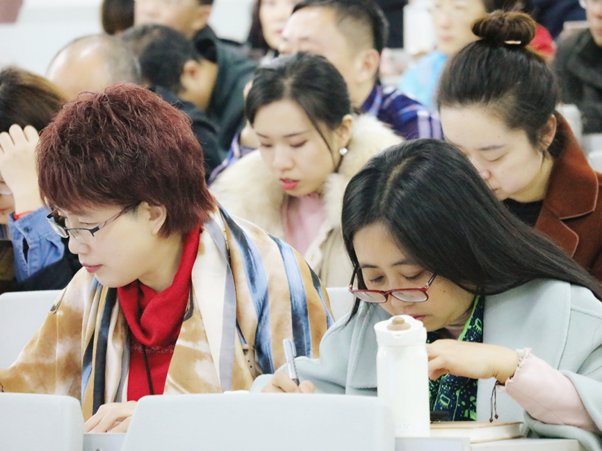 蜀黔名師名校長工作室跨省深度學(xué)習(xí)交流