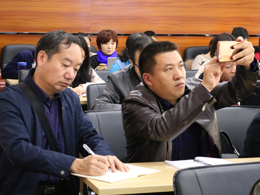 蜀黔名師名校長工作室跨省深度學(xué)習(xí)交流
