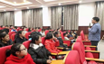 電影放映日活動，面對孩子們一張張期許的面孔，鄭校長在電影放映之前進(jìn)行了活動專題教育。