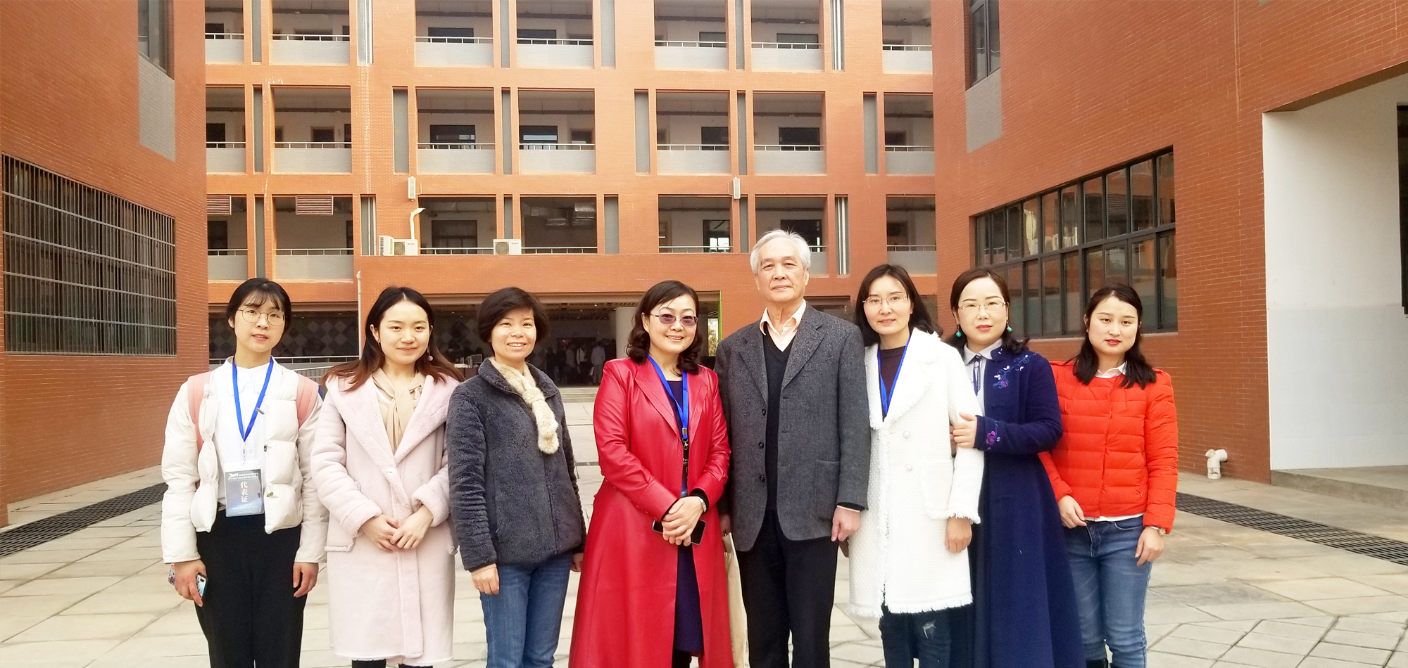 成尚榮教授與陳曦名師工作室團(tuán)隊合影留念