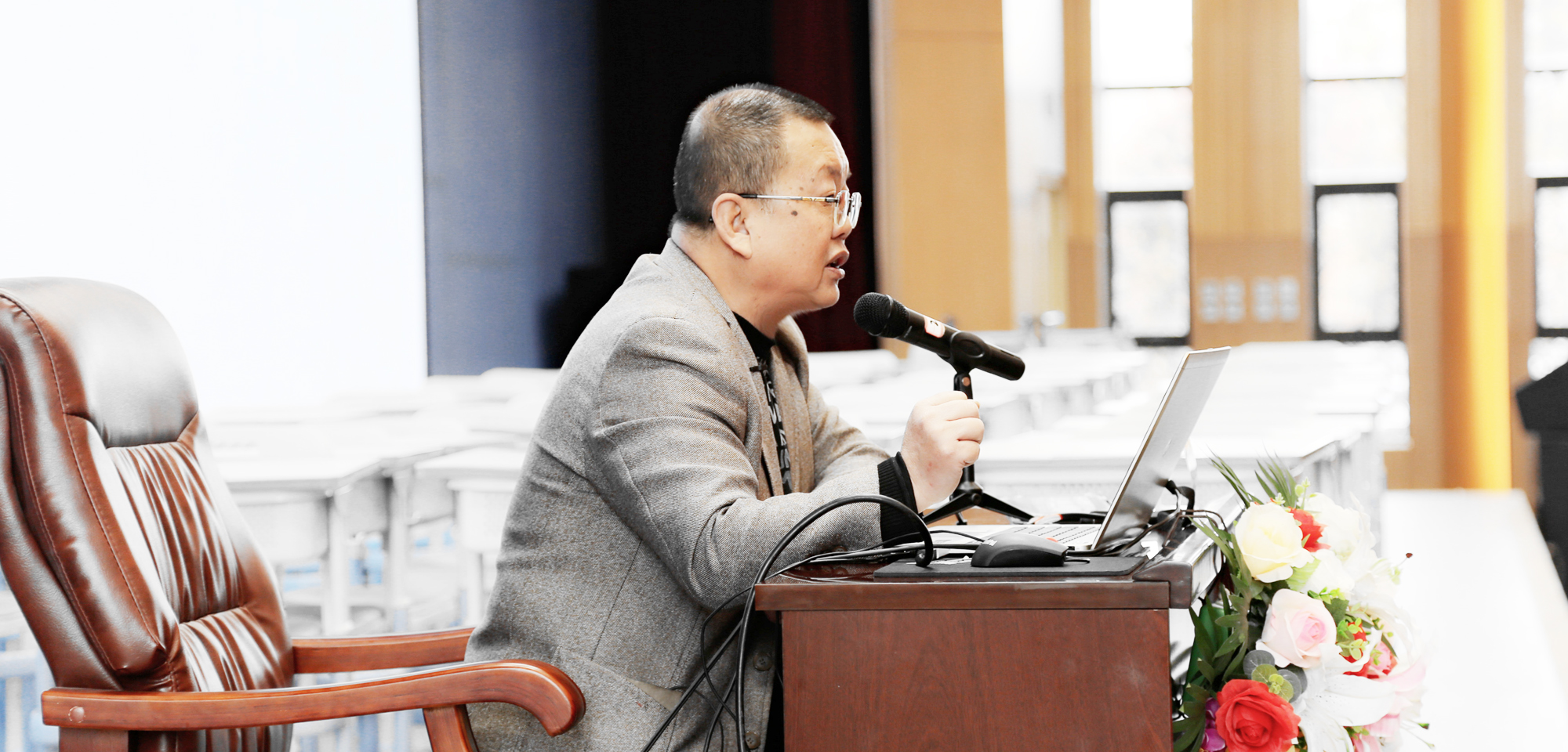 （63）北京西城區(qū)初中語文特級教師袁志勇與老師們交流座談