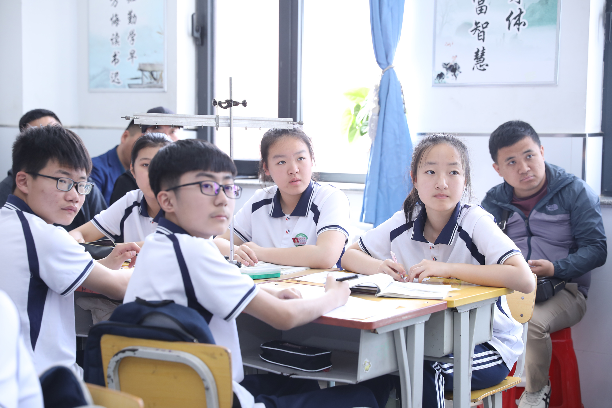 全國教學(xué)轉(zhuǎn)型與課堂創(chuàng)新高峰論壇課堂風(fēng)采展示美圖賞析。