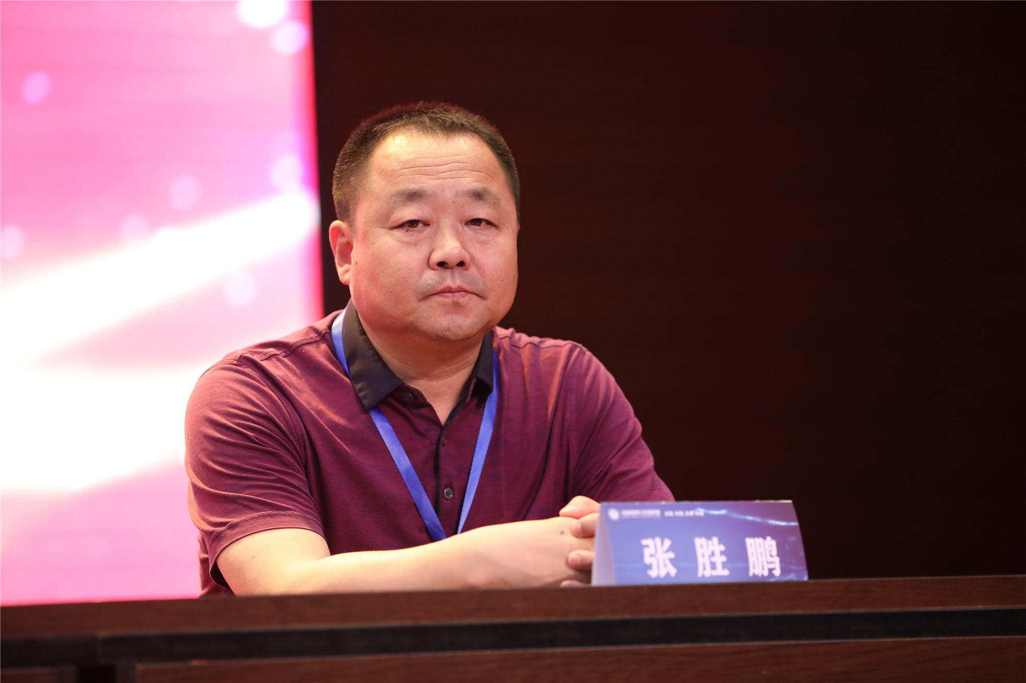 海城市教育局副局級領(lǐng)導(dǎo)張勝鵬。