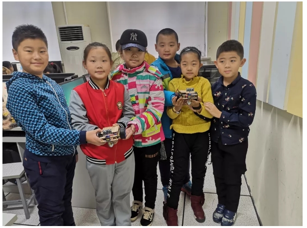【課堂內(nèi)外】鐵嶺小學(xué)：意外之喜，Arduino機(jī)器人