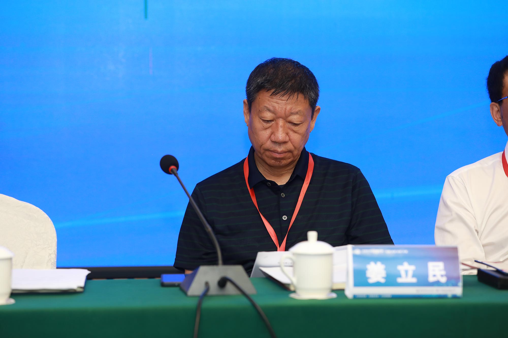 專家、赤峰市教研中心主任姜立民在會上